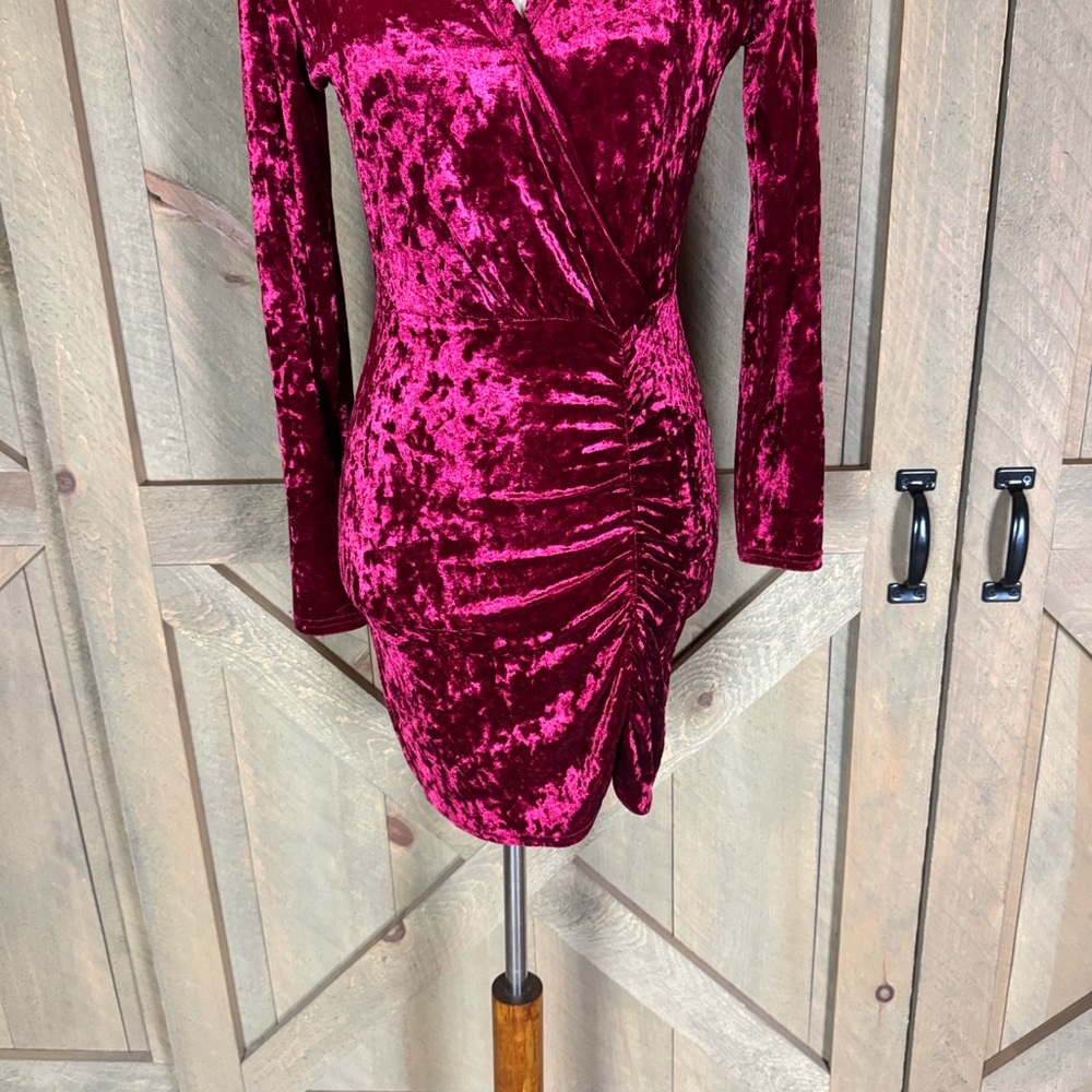 Betsey Johnson deep red crushed velvet long sleeve dress Size Small - Picture 6 of 9